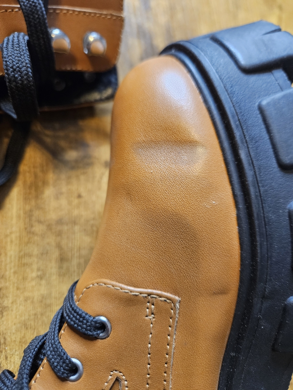 Marc Fisher LTD 8M Happy Lug Boots Platform Brown Leather  Ankle Combat  SCUFF - Picture 7 of 9